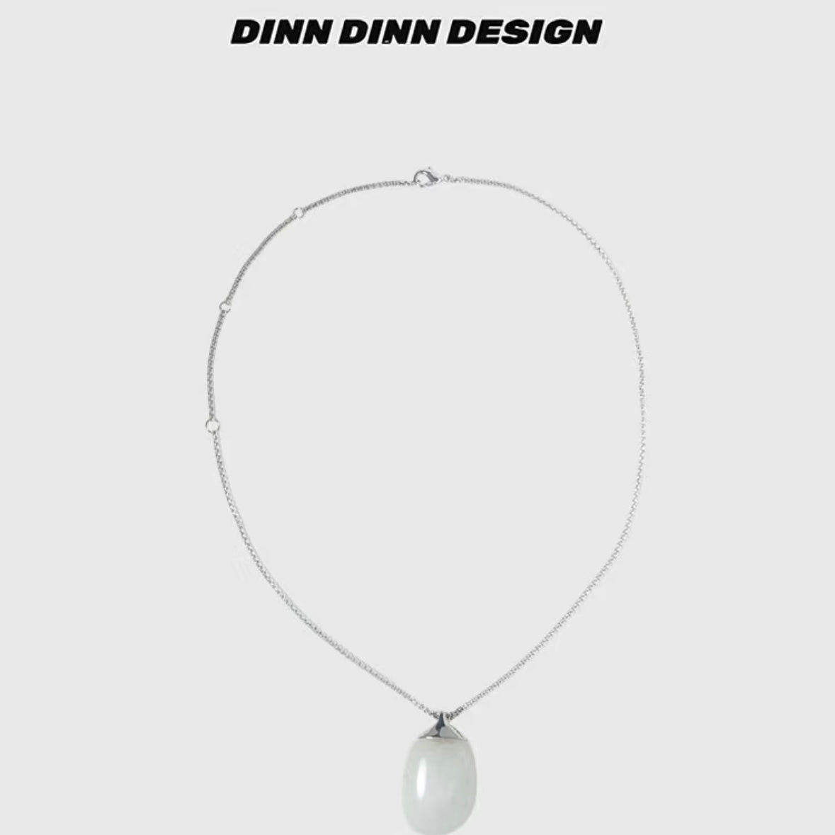 Niva Resin Pendant Necklace