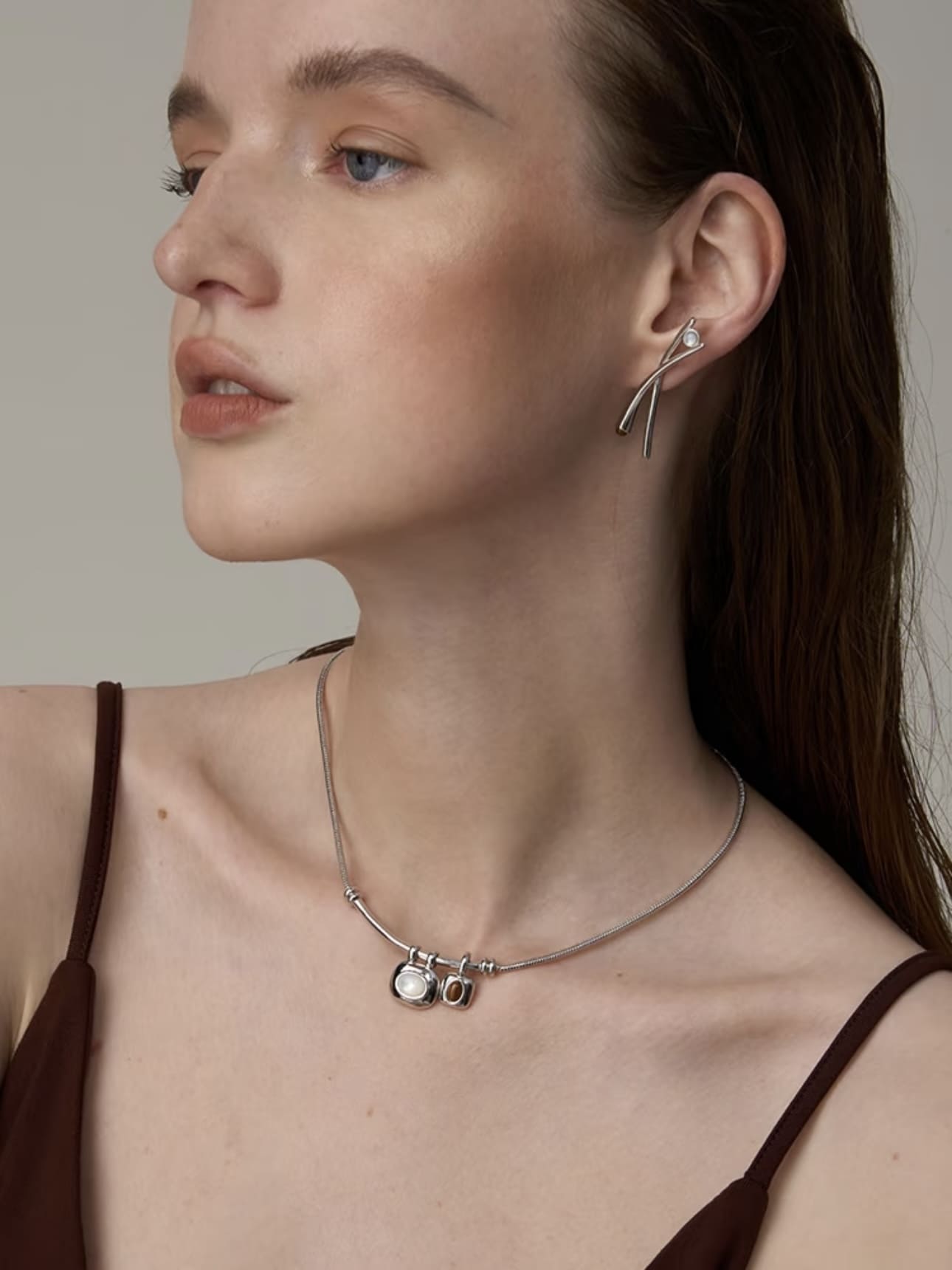 dual-pendant-necklace