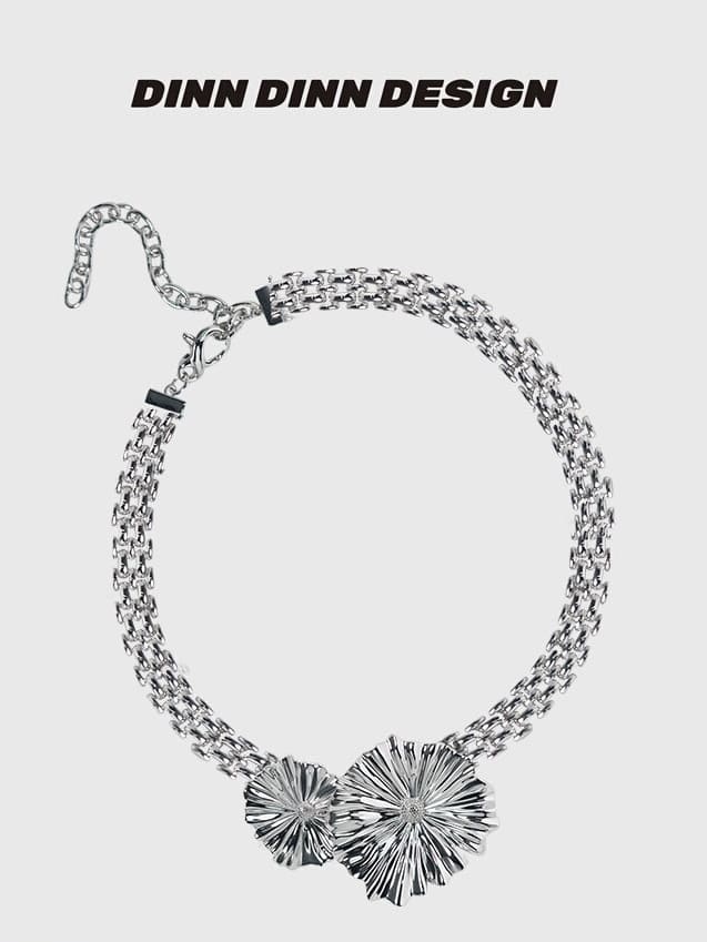 Florensa Asymmetric Blossom Jewelry Set - Earrings + Necklace