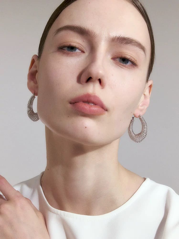Aeris Hollow Hoop Earrings