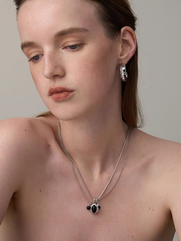 layering-necklace