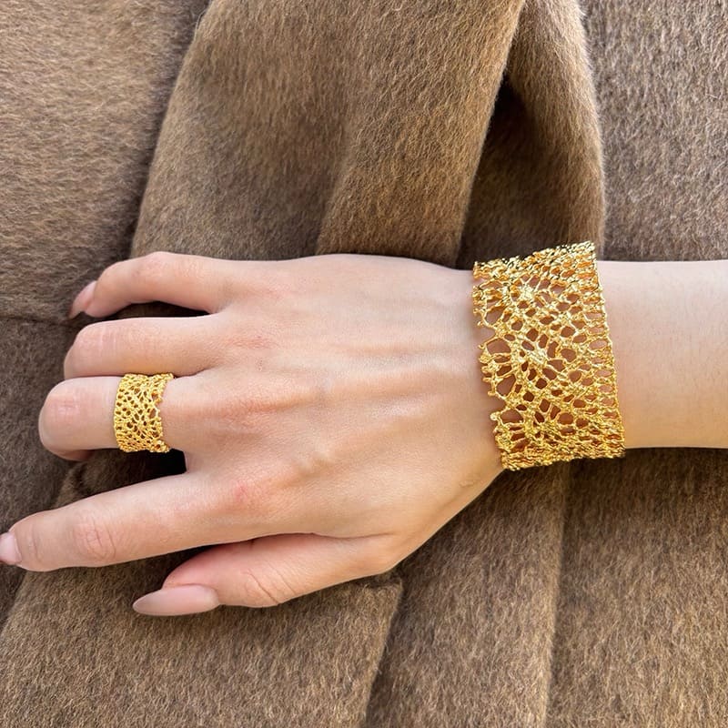 lace-design-classic-style