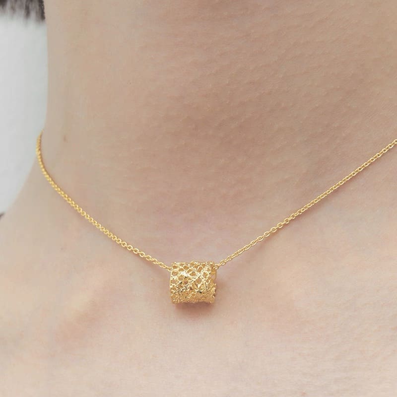 gold-necklace