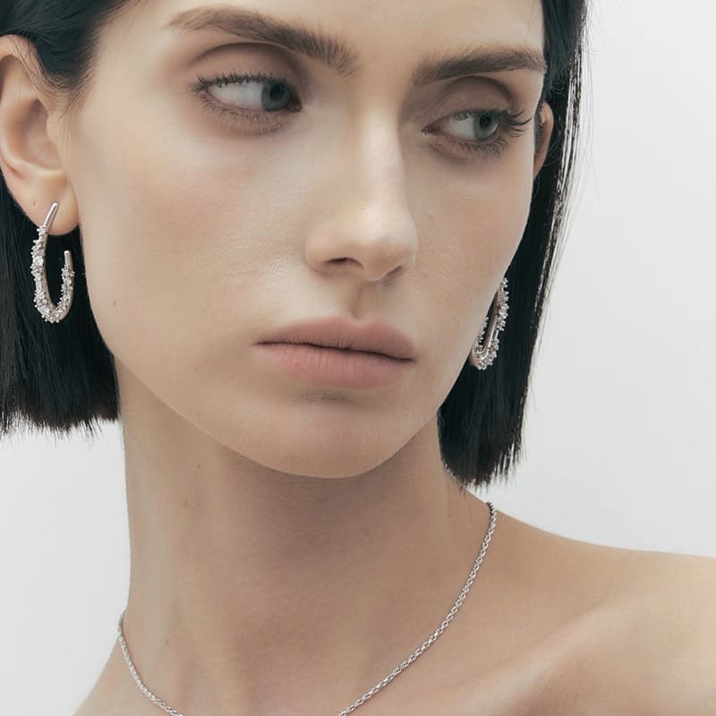 elegant-hoops-bold-design