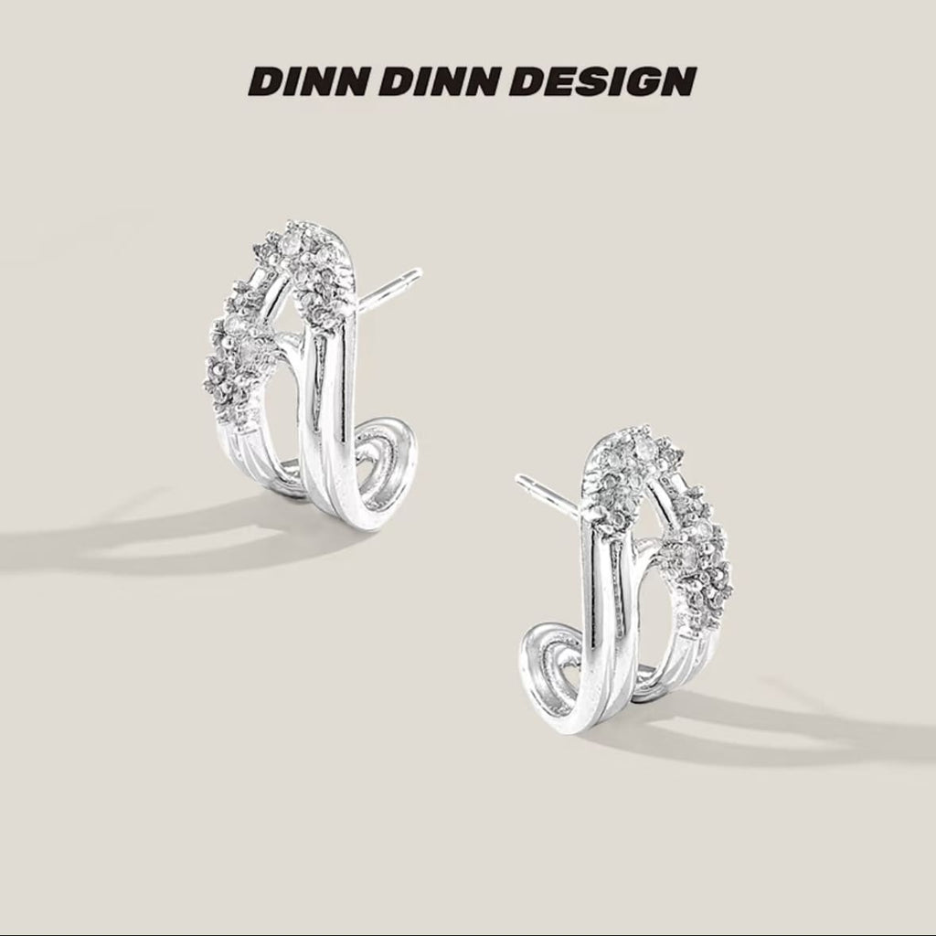 round-hoop-earrings