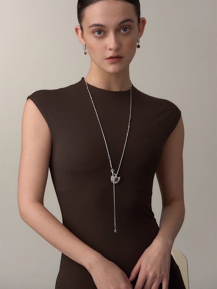 long-necklace