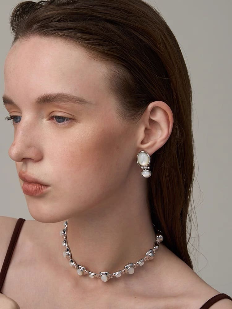 pearl-earrings-white-mother-of-pearl
